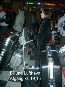 2 skrummel kufferter i Billund lufthavn