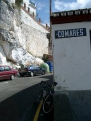 Indkørsel til Comares by.